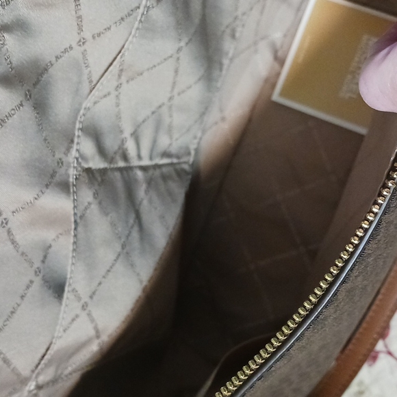 Michael Kors Charlotte bag - Picture 4 of 11